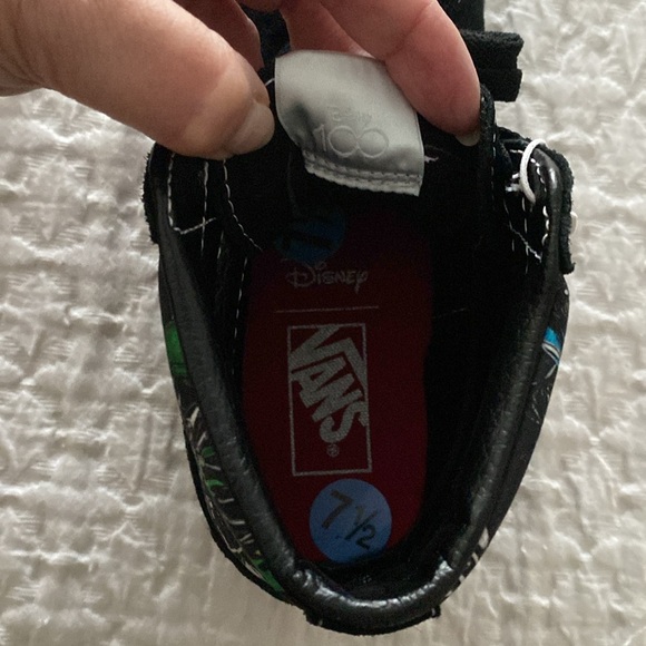 Unisex Vans Disney high tops Men’s 7.5 women’s 9 NWT - Picture 6 of 9